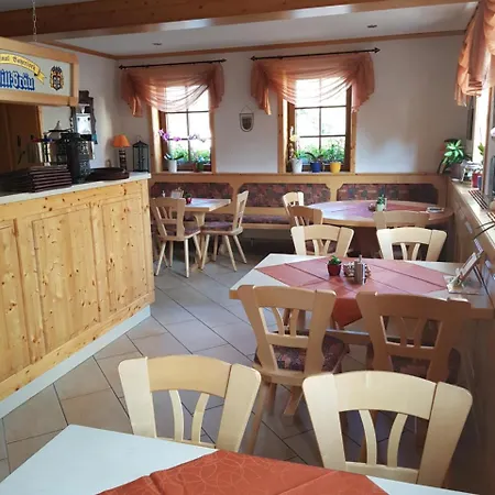 Fraenkischer Hof Värdshus